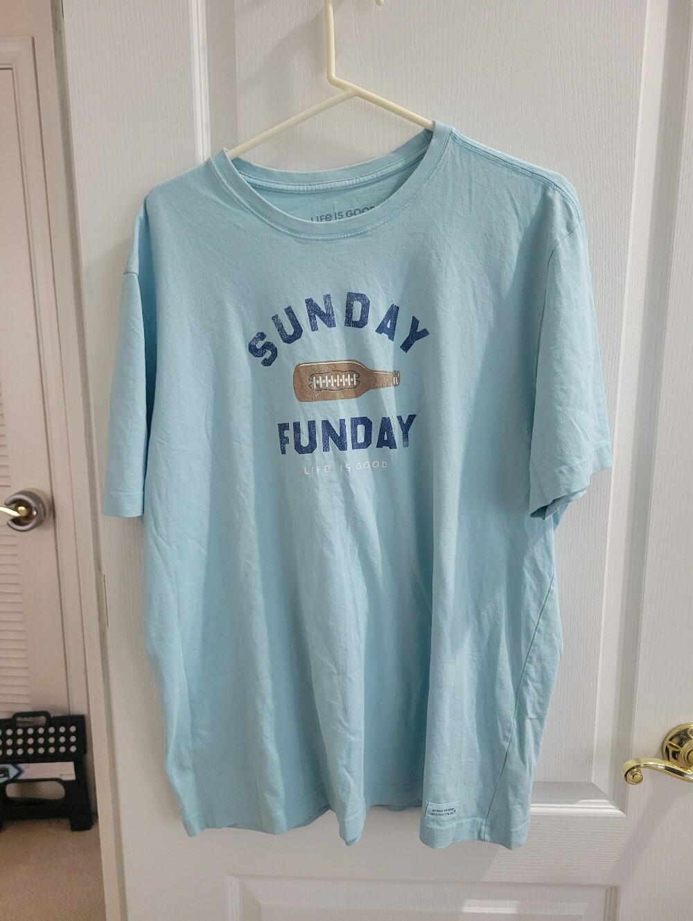 Life Is Good Men T Shirt Size XL Blue Sunday Funday Football Beer Graphic Tee